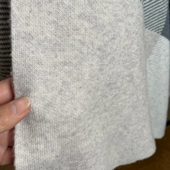 Sioni Knit Wrap - Size Small/Medium - Picture 7 of 10